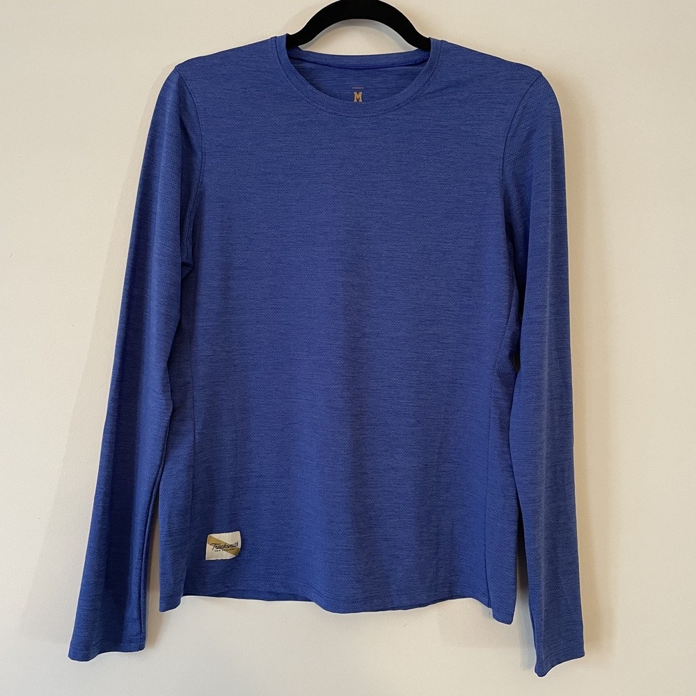 Tracksmith Womens Long Sleeve Crew Neck Top in Royal Blue